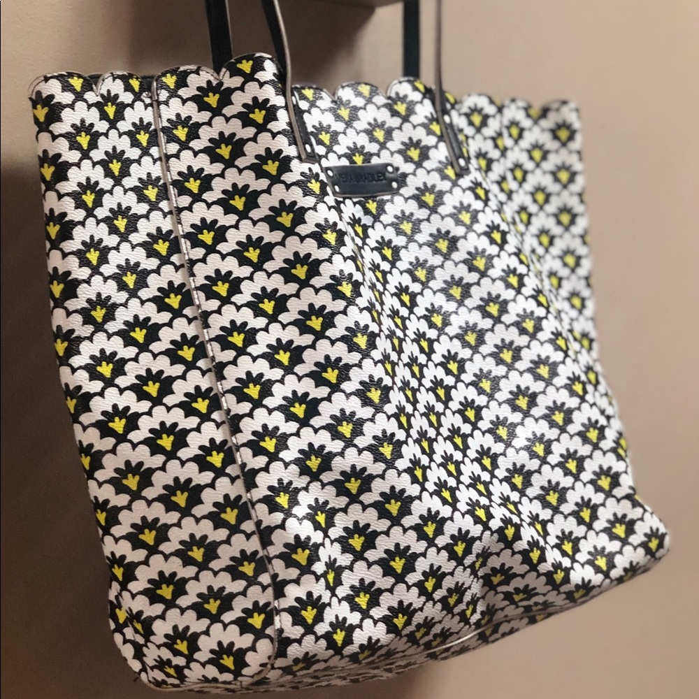 Vera Bradley Tote